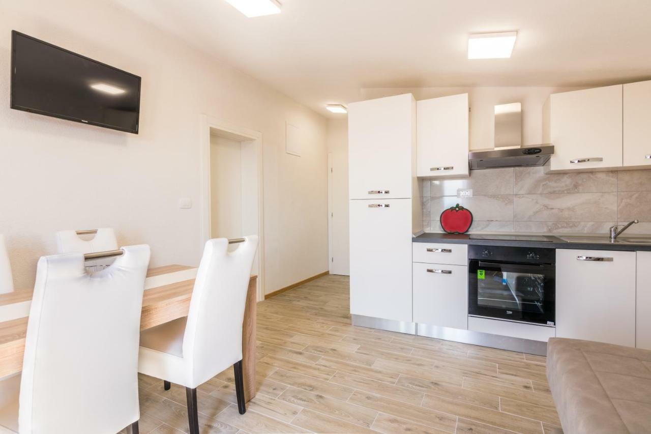 Apartments Family Roso Промайна Екстериор снимка