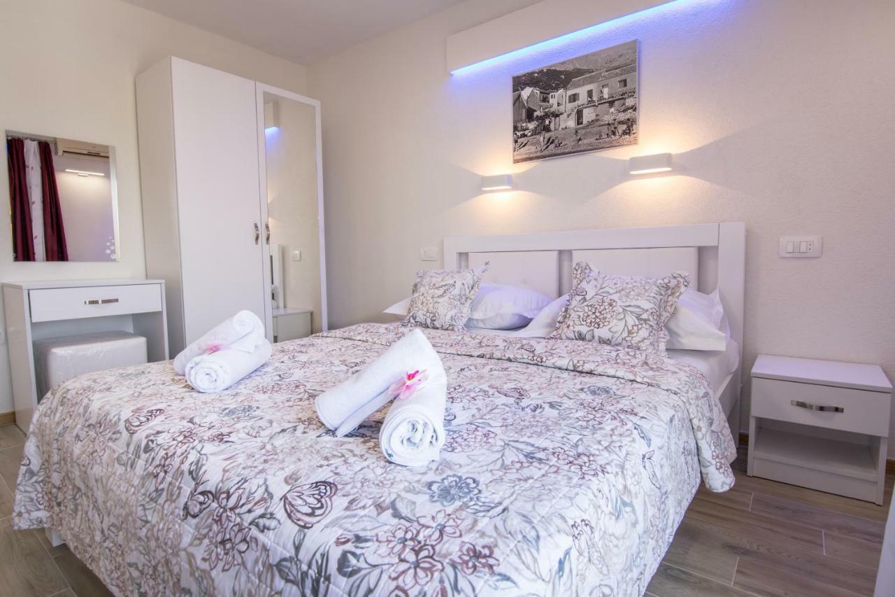 Apartments Family Roso Промайна Екстериор снимка
