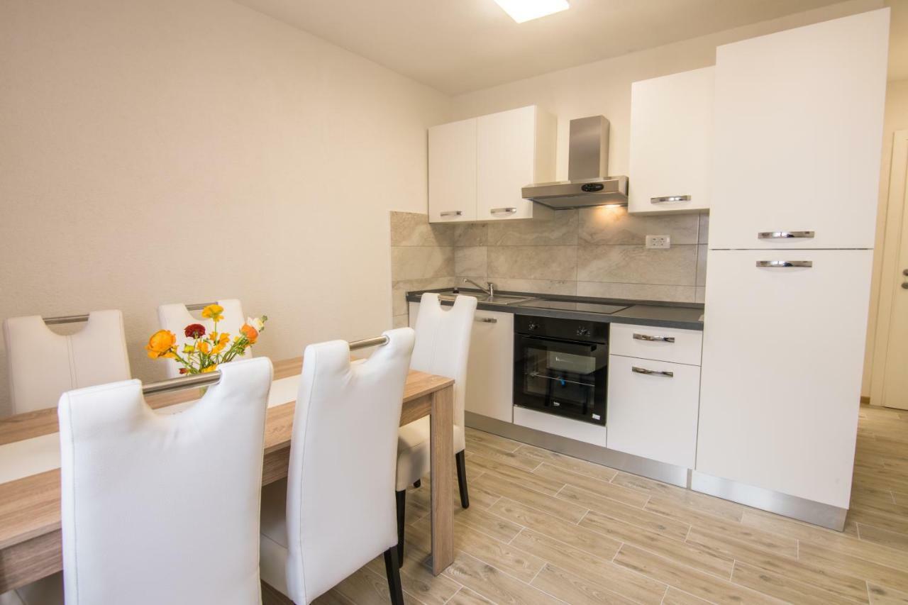 Apartments Family Roso Промайна Екстериор снимка