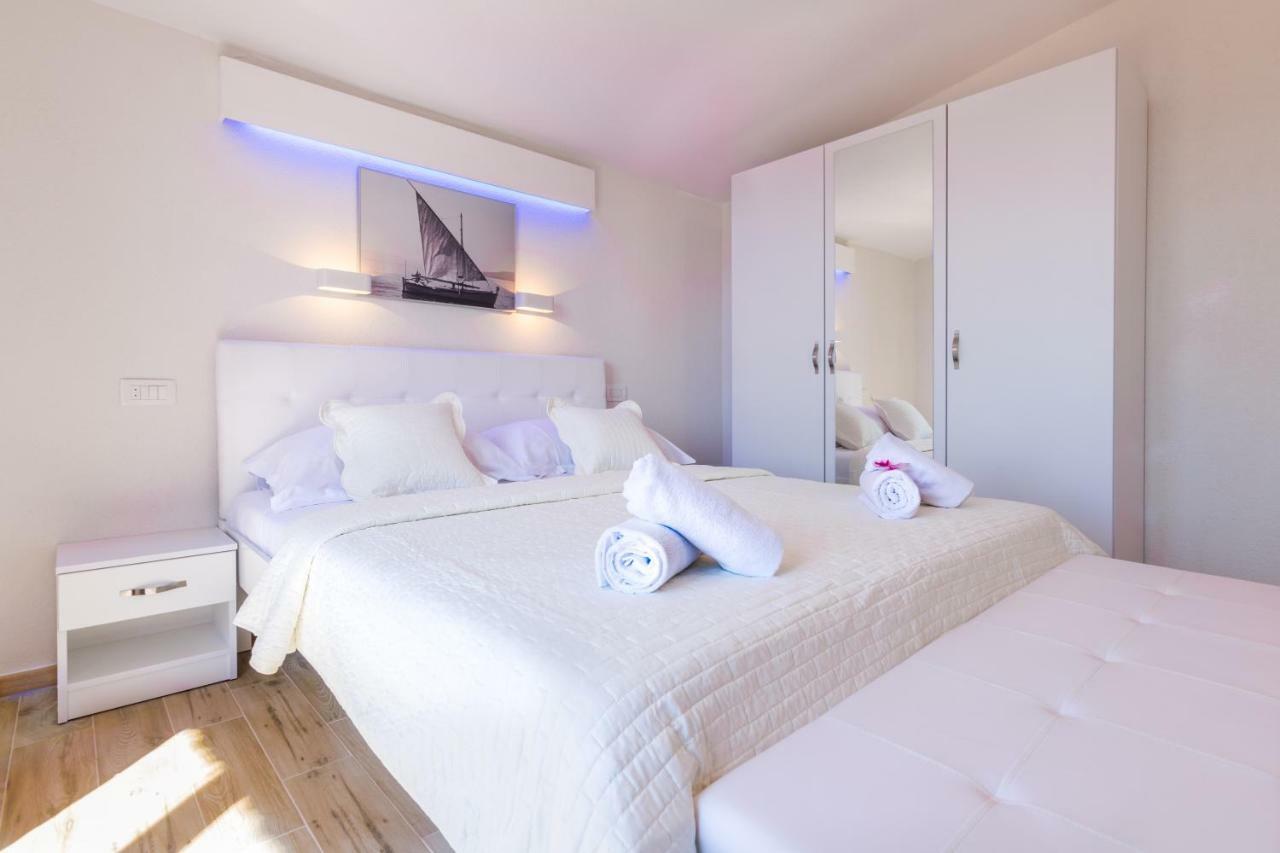 Apartments Family Roso Промайна Екстериор снимка