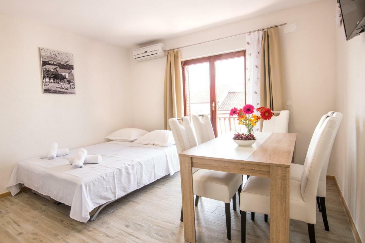 Apartments Family Roso Промайна Екстериор снимка