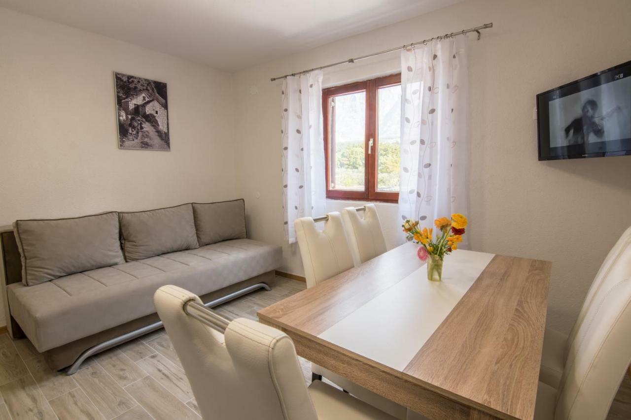 Apartments Family Roso Промайна Екстериор снимка