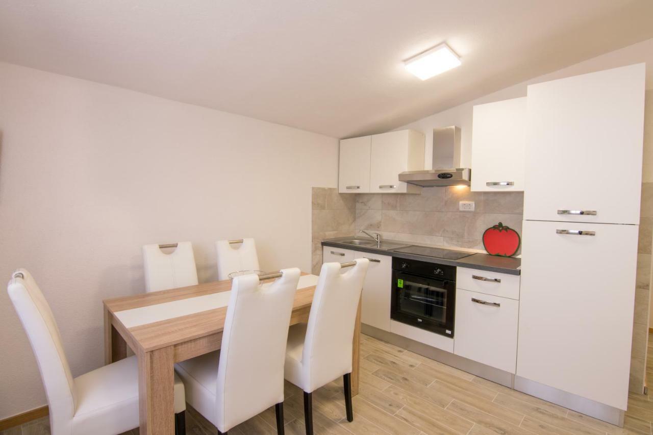 Apartments Family Roso Промайна Екстериор снимка